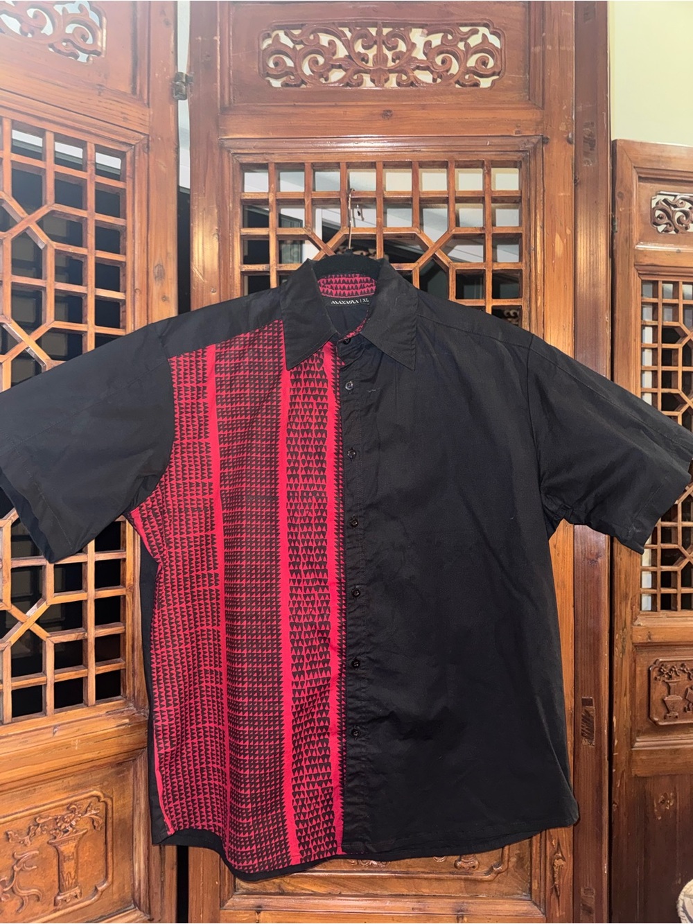 Manaola Hawaii Black Short-Sleeve Button-Down with Red Pattern Panel